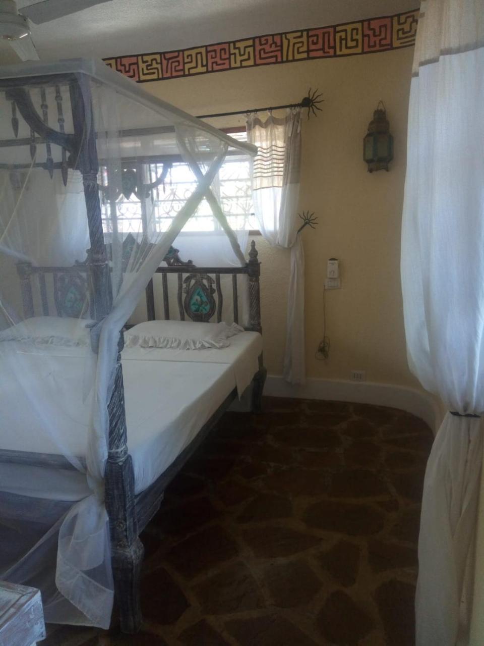 Pashmina House Bed & Breakfast Watamu Ngoại thất bức ảnh