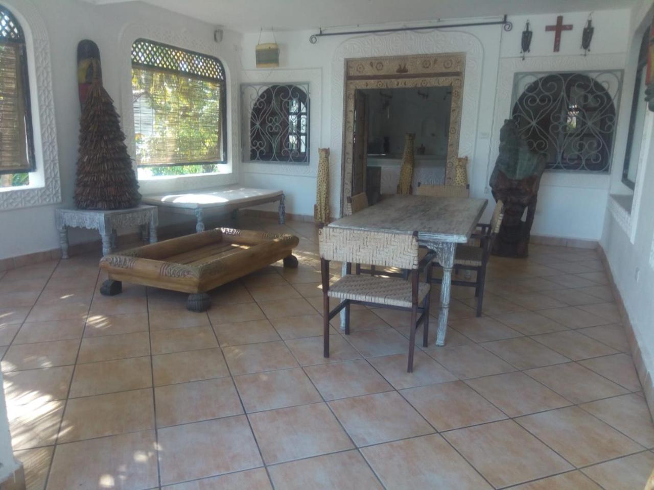 Pashmina House Bed & Breakfast Watamu Ngoại thất bức ảnh