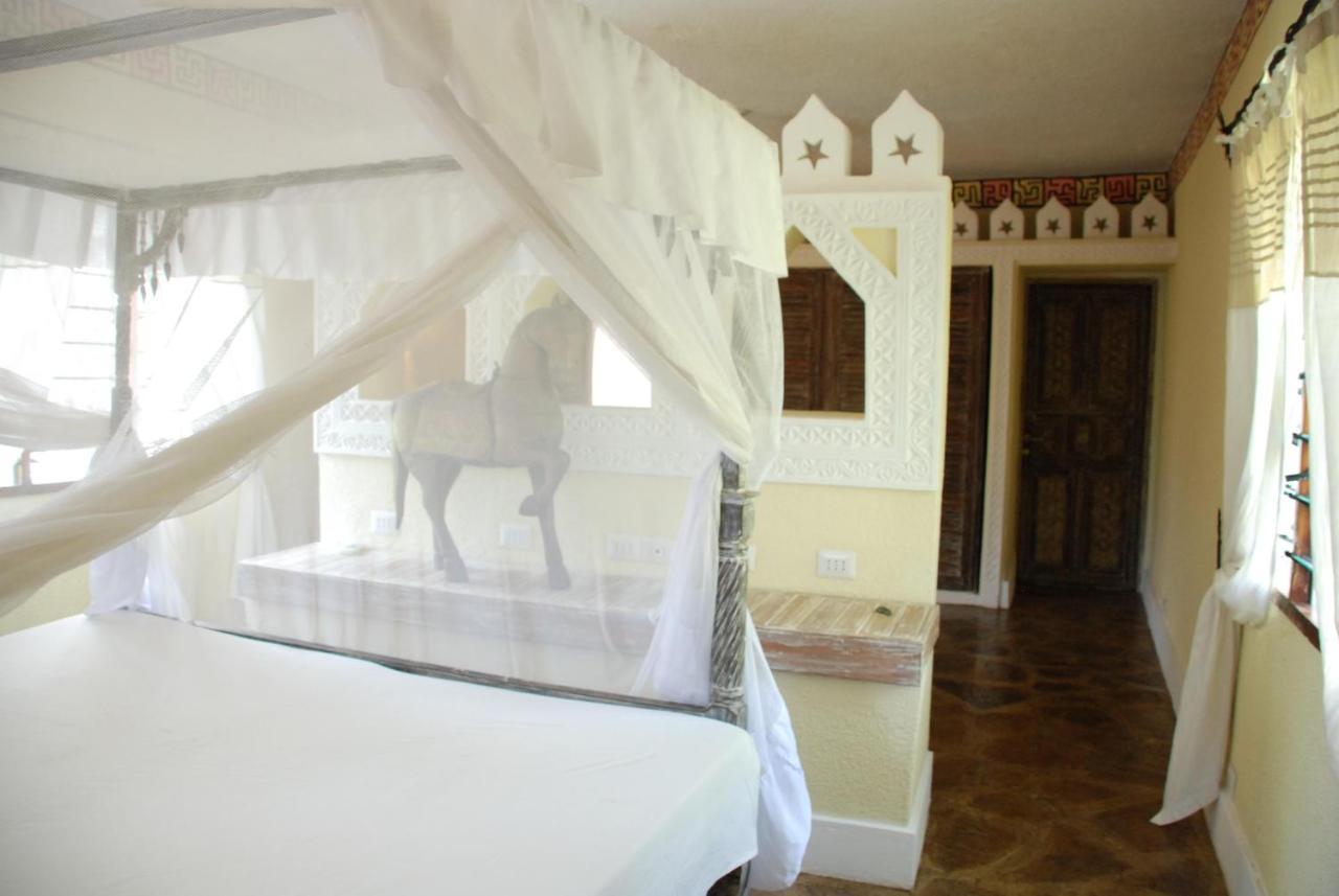 Pashmina House Bed & Breakfast Watamu Ngoại thất bức ảnh
